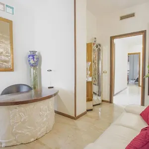 Longanesi 26 Affittacamere
